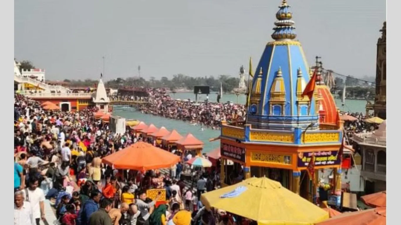 Somvati Amavasya: धर्मनगरी में श्रद्धालुओं की उमड़ा सैलाब, वर्षों बाद बना है ऐसा संयोग