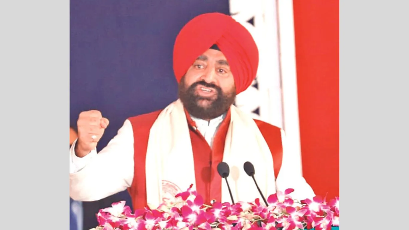 रुद्रपुरः 26 छात्रों को स्वर्ण, 22 को रजत और 21 को मिला कुलपति कांस्य पदक