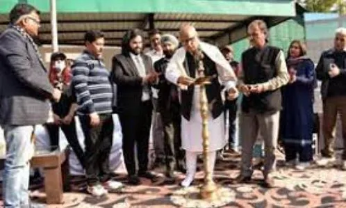 धर्मेन्द्रसिंह राठौड़ ने किया वरिष्ठ नागरिक रेलगाडी को हरी झण्डी दिखाकर रवाना 