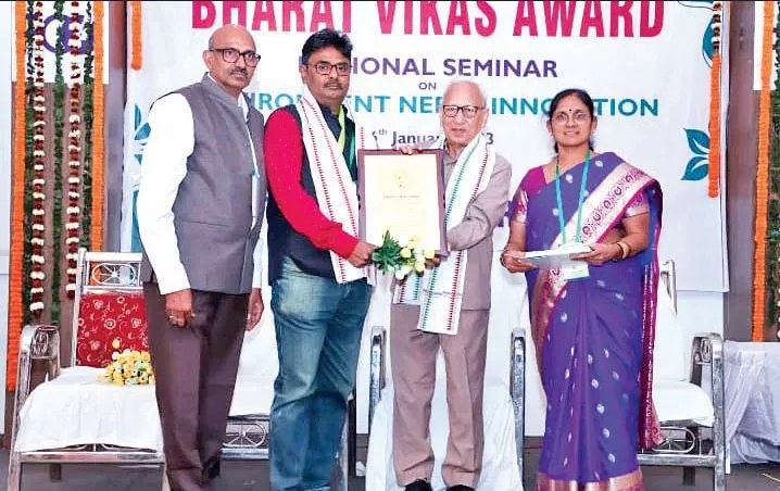 नैनीतालः एरीज के प्रदीप को ओडिसा में मिला भारत विकास अवार्ड 