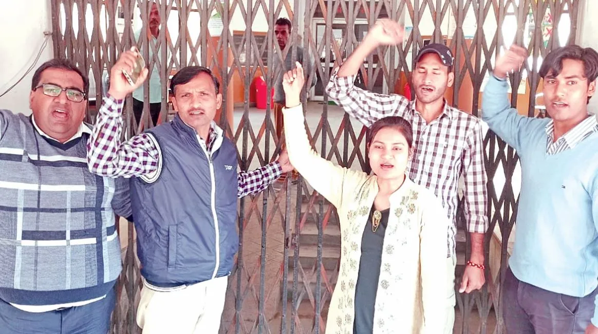रुद्रपुरः जिला पंचायत अध्यक्ष पर भेदभाव का आरोप, सदस्य लामबंद 