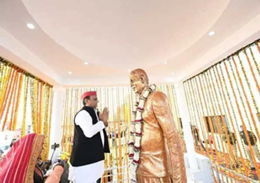 गाजीपुर में बोले अखिलेश यादव- जातीय जनगणना के आंदोलन को आगे बढ़ायेंगे 