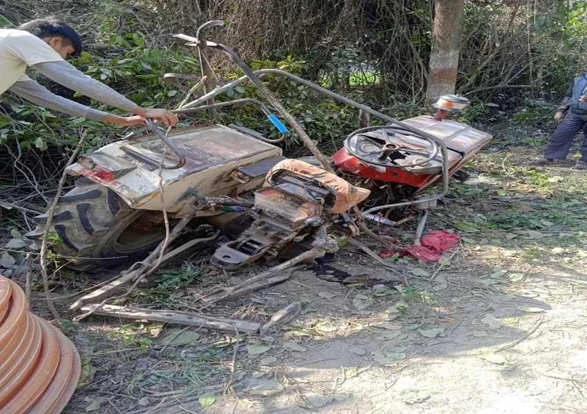 सुलतानपुर सड़क हादसा: ट्रैक्टर और पिकअप में जोरदार टक्कर, दो की मौत 