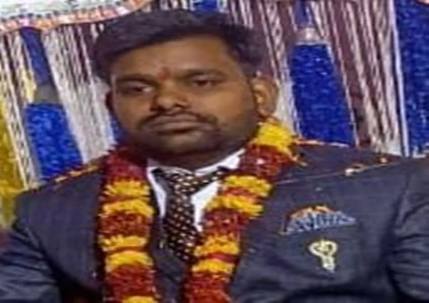 अयोध्या: पत्नी वियोग में फंदा लगाकर युवक ने दी जान, पहले भी कर चुका था आत्महत्या का प्रयास