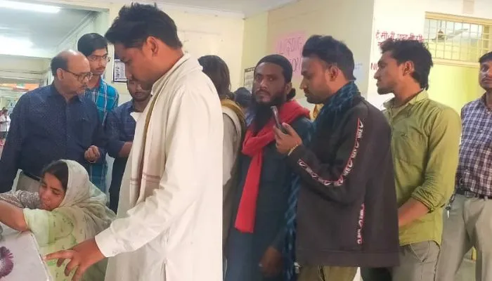 Chitrakoot News : जिला अस्पताल में बच्ची की मौत, परिजन बोले- ऑक्सीजन नहीं मिलने से थमी सांसे