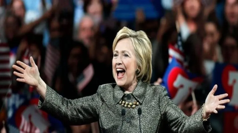 अमेरिका की पूर्व विदेश मंत्री हिलेरी क्लिंटन रविवार से दो दिवसीय गुजरात दौरे पर