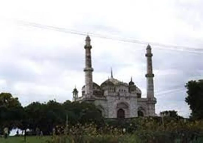 लखनऊ: लक्ष्मण टीला मंदिर-मस्जिद विवाद मामला, सुन्नी वक्फ बोर्ड की निगरानी याचिका कोर्ट ने की खारिज