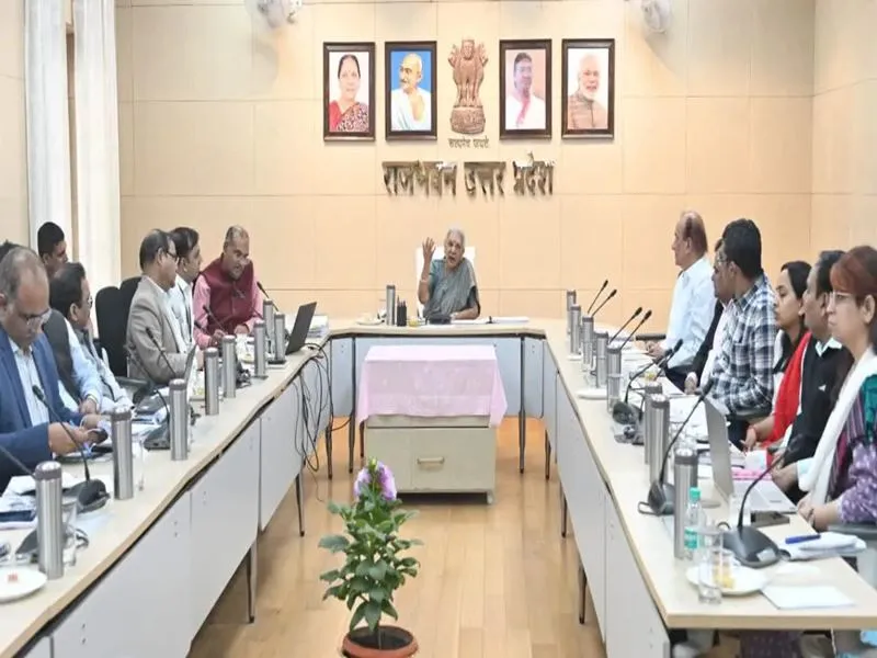 राज्यपाल ने प्रोफेसर विनय पाठक के साथ की बैठक, CSJMU Kanpur के नैक की तैयारियों की हुई समीक्षा