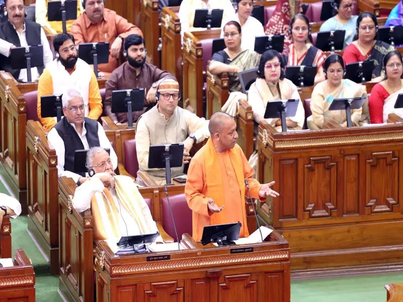 UP विधानसभा में राज्यपाल के अभिभाषण पर धन्‍यवाद प्रस्‍ताव पारित, संशोधन प्रस्ताव अस्वीकृत 