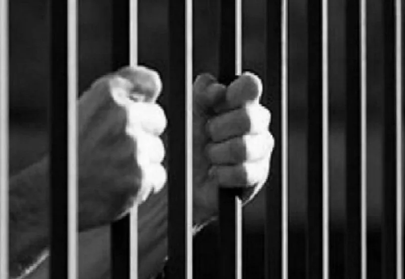 ब्रिटेन: भारतीय मूल के व्यक्ति को उम्रकैद की सजा, शैंपेन की बोतल मारकर की थी पिता की हत्या