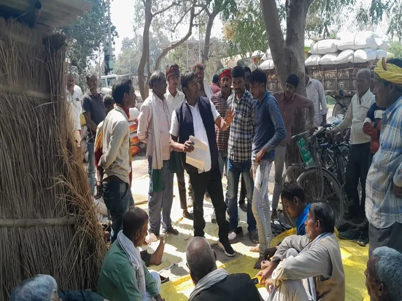 सुलतानपुर: भाकियू के प्रदर्शन पर खरीदा गया किसानों का धान