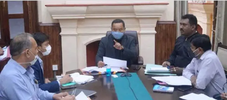 भीमताल: डीएम ने पेयजल निगम ईई की लगाई फटकार, ठेकेदार का वेतन रोका