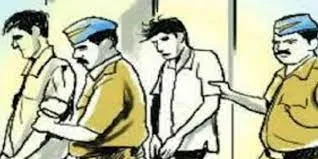 गरमपानी: नैनीताल के युवकों को दबंगई पड़ी भारी, वाहन सीज, पुलिस एक्ट में चालान