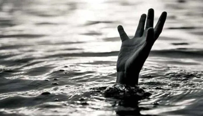 Banda News : केन नदी में नहाने के दौरान डूबने से सर्राफा व्यवसायी के बेटे की मौत, परिजन बेहाल