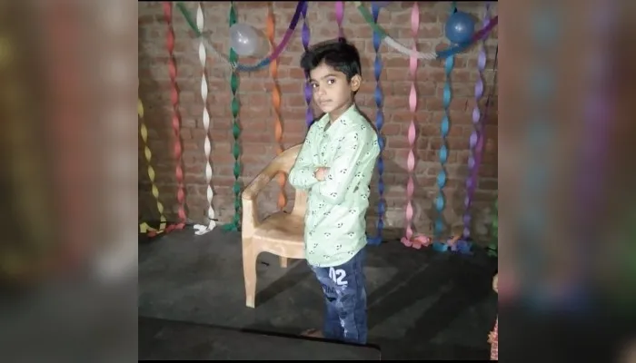 Etawah : बेर की गुठली गले में फंसने से छटपटाता रहा बच्चा, परिजन लेकर गए अस्पताल और रास्ते में हो गई मौत