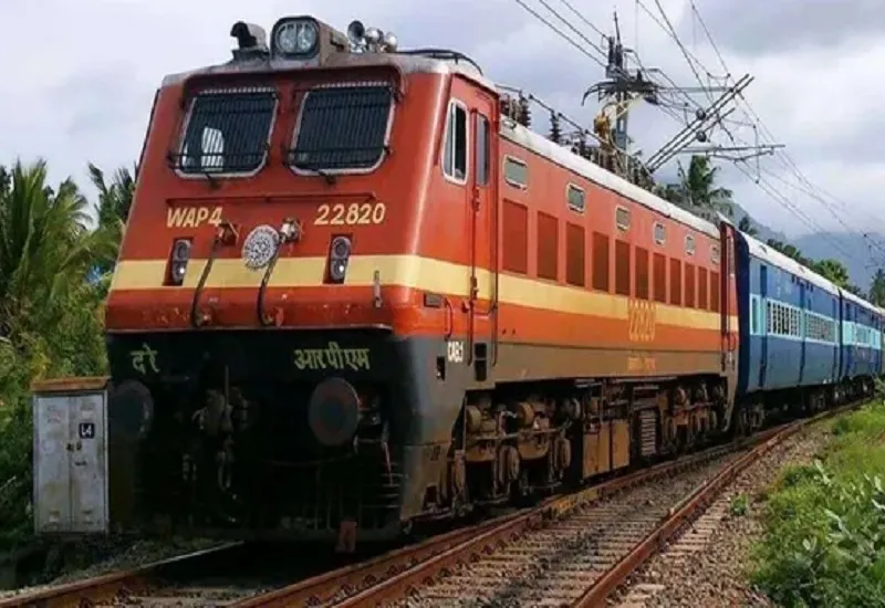 मुरादाबाद : रेल यात्रियों के लिए खुशखबरी! होली पर चलेंगी स्पेशल ट्रेनें...तैयारियां शुरू