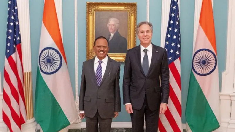 NSA अजित डोभाल ने  ब्रिटिश के NSA से की मुलाकात, Rishi Sunak ने बैठक में शामिल होकर दिया ‘विशेष संकेत’