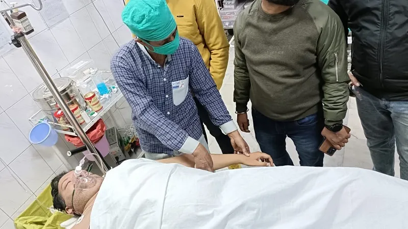 मुरादाबाद:  नगर निगम के संविदा कर्मी ने विहिप नेता को मारी गोली,  गंभीर 