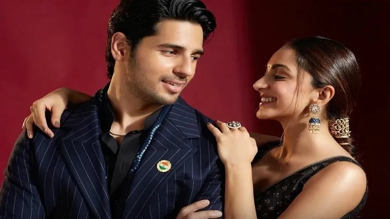 Sidharth Kiara Wedding: शादी के बंधन में बंधे सिड-कियारा, सूर्यगढ़ पैलेस में एक-दूजे संग लिए सात फेरे