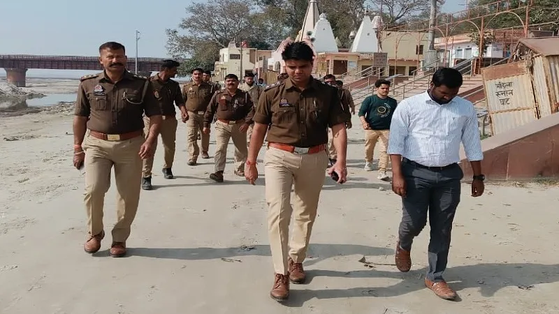  संभल: गंगा घाटों का रुख करने लगे कांवड़िये, बढ़ी सुरक्षा