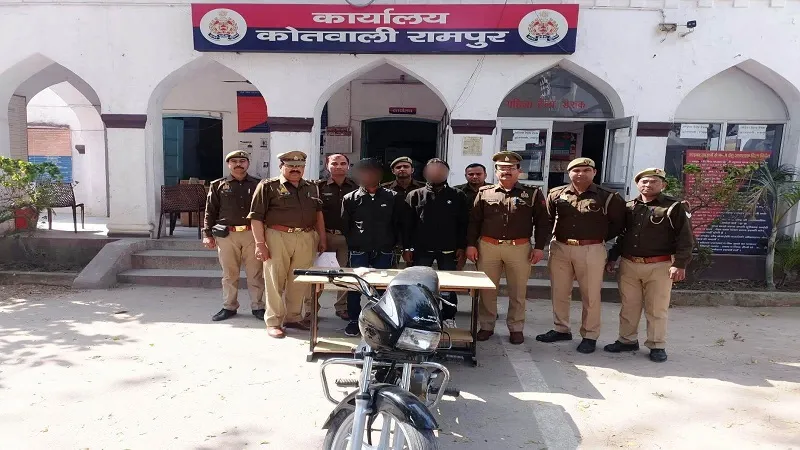 रामपुर : एटीएम कार्ड बदलकर रुपये निकालने वाले दो आरोपी गिरफ्तार