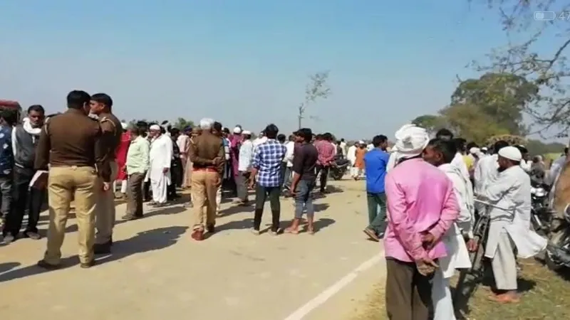 बिजनौर : दो बाइकों की भिड़ंत में पिता-पुत्र सहित तीन की मौत, एक की हालत गंभीर  