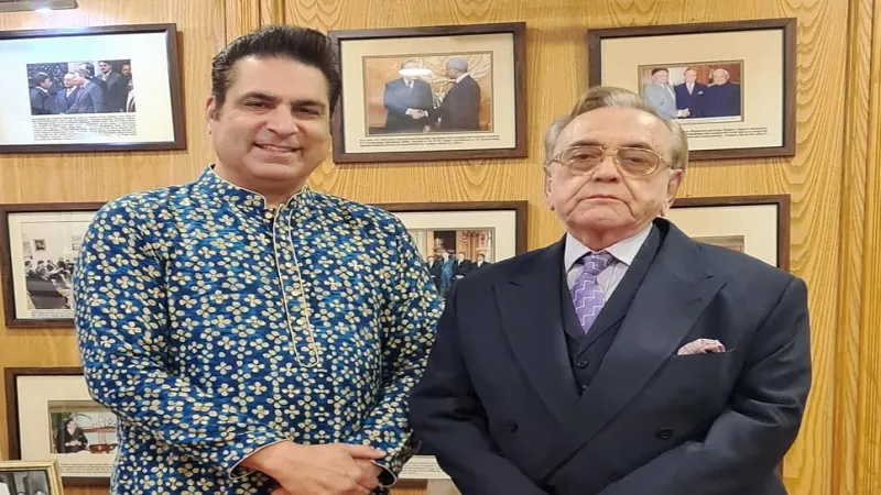 रामपुर: पाकिस्तान के पूर्व विदेश मंत्री खुर्शीद महमूद कसूरी से मिले नवेद 