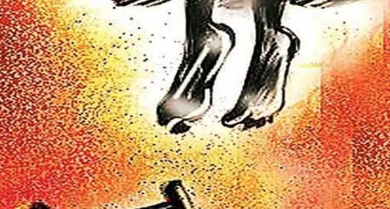 बदायूं: फंदे पर लटका मिला कथावाचिका का शव, हिरासत में पिता...यूट्यूब पर हजारों फॉलोअर्स