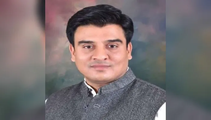 Kanpur में SP MLA Irfan Solanki के अधिवक्ता ने कंसा तंज, कहा- संपत्तियां सीज हुई तो दूसरा कानपुर देहात बनेगा 