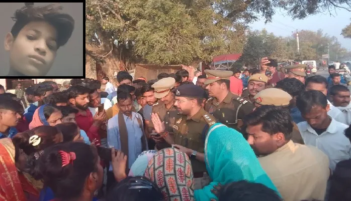 Kanpur में अलग-अलग सड़क हादसे में चार की मौत, छह घायल, बिठूर में परिजनों ने रोड़ जाम कर किया हंगामा