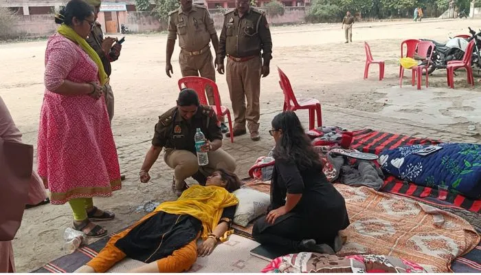 Kanpur News : Video Viral होने पर पद से हटायी गईं प्रांत संयोजिका का अनशन, VHP कार्यालय में बिगड़ी तबियत