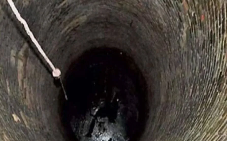 पीलीभीत: झगड़ा देखने पहुंचा बच्चा कुएं में गिरा, मचा हड़कंप