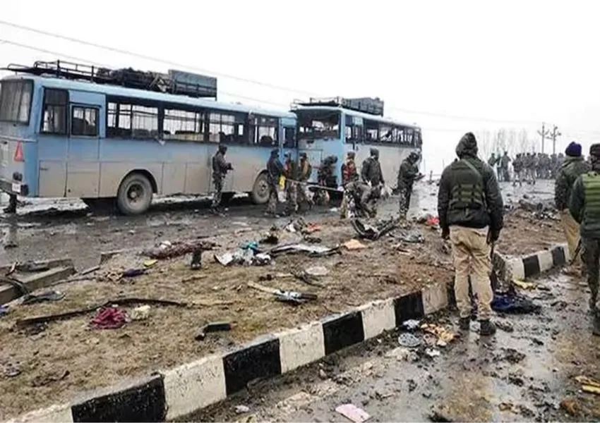 Pulwama Attack: पुलवामा की बरसी पर सीएम योगी ने शहीद सैनिकों को दी विनम्र श्रद्धांजलि 
