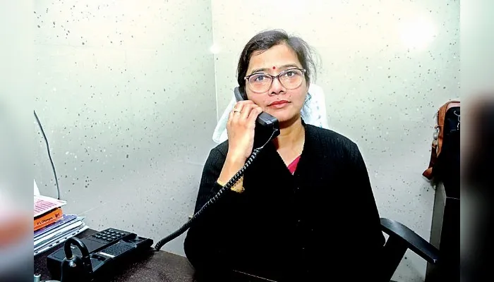 Kanpur : हैलो अमृत विचार कार्यक्रम में  डॉ. संगीता सेंगर बोलीं- माचिस की तीली और बड्स बढ़ा रहे कानों में समस्या