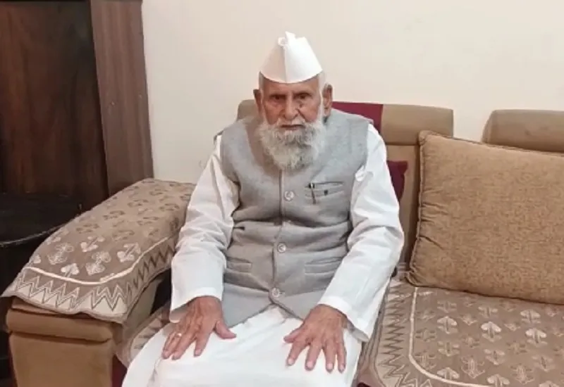 संभल : 'भारत न कभी हिंदू राष्ट्र था, न है और...', सीएम योगी के बयान पर सांसद शफीकुर्रहमान बर्क का पलटवार