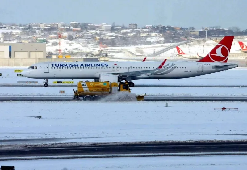 Snow in Turkey : तुर्की में भारी हिमपात, 370 उड़ानें रद...स्कूल भी बंद