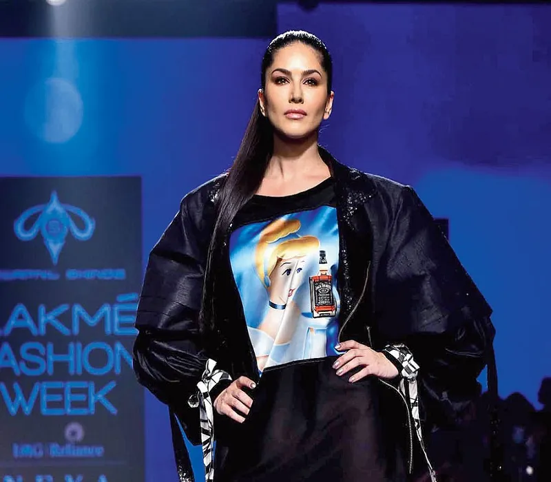 Sunny Leone के Fashion Show Venue के पास धमाका, 25 जनवरी को भी हुआ था ब्लास्ट 
