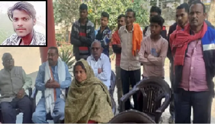 Unnao Crime : सड़क किनारे पड़ा मिला युवक का शव, परिजन बोले- आशनाई में बेटे को लाठी-डंडे से पीटकर मार डाला