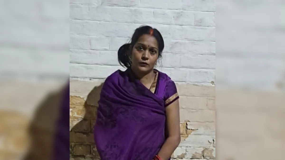 Unnao Crime : शुक्लागंज में स्कूटी सवार बदमाशों ने महिला से लूटी चेन, CCTV फुटेज से पुलिस तलाश में जुटी