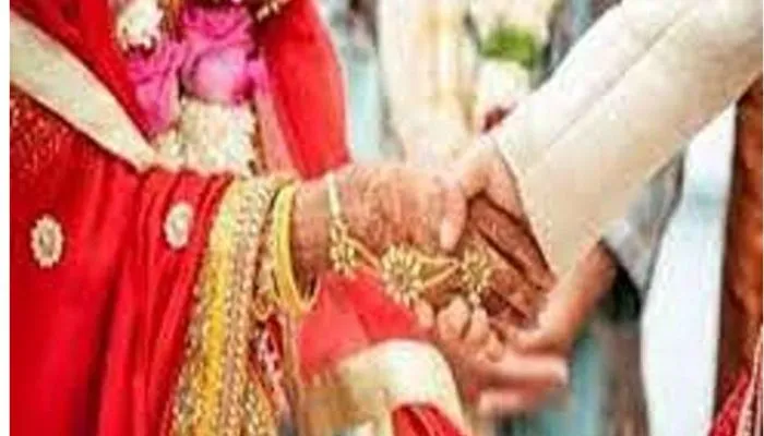 Unnao : शादी समारोह के दौरान फेरों से पहले भिड़े दोनों पक्ष, दुल्हन ने लौटा दी बारात