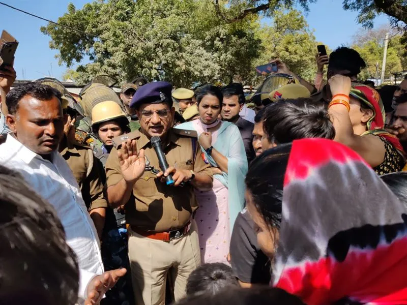 Unnao News: उन्नाव में किशोरी का अपहरण कर किया सामूहिक दुष्कर्म, फिर हत्या कर फेंका शव 