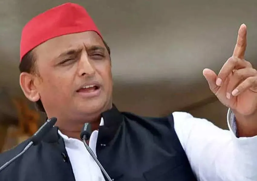 सरकार बंदरों की करा रही नसबंदी...अखिलेश यादव ने BJP नेताओं को बताया धार्मिक साइंटिस्ट