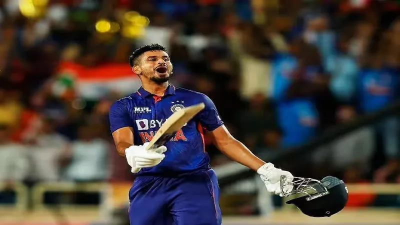 IND vs AUS: पहले टेस्ट मैच से बाहर हुए श्रेयस अय्यर, ऑस्ट्रेलिया के खिलाफ टीम इंडिया में गिल और सूर्यकुमार बने दावेदार 