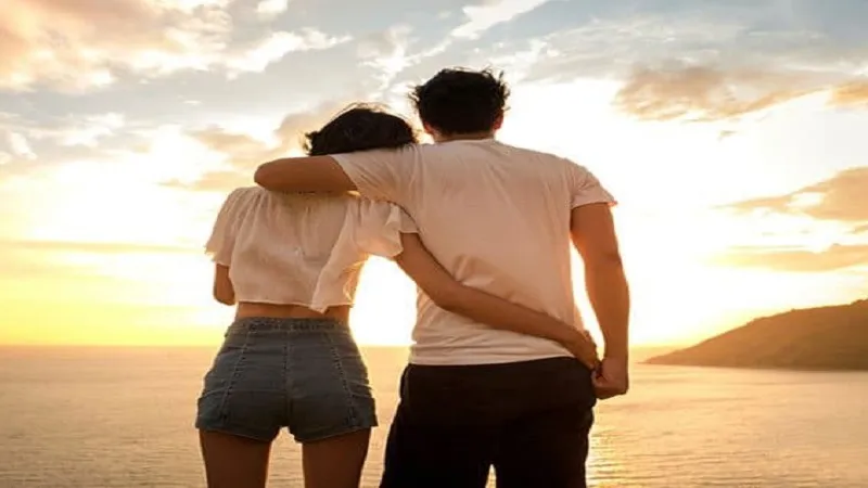 जब हम प्यार में पड़ते हैं तो क्या होता है हमारे जहन और शरीर में?