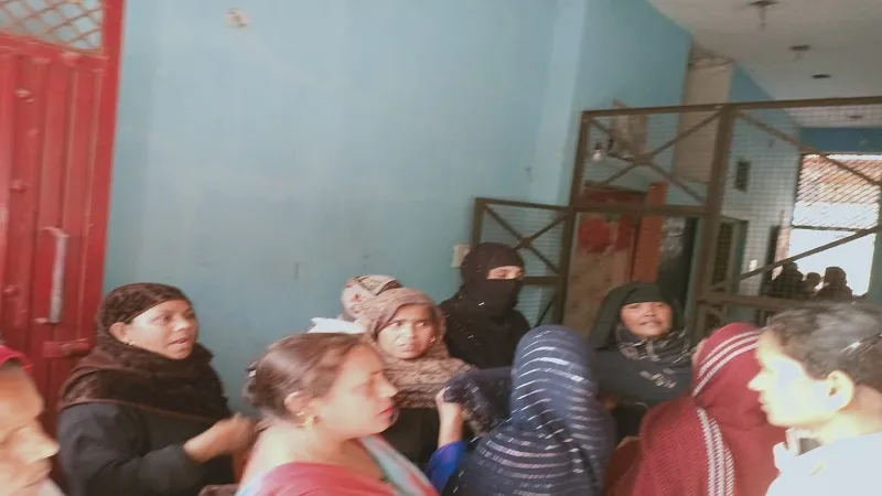 बिजनौर : प्रसव के बाद दो शिशुओं की मौत, परिजनों ने किया हंगामा 