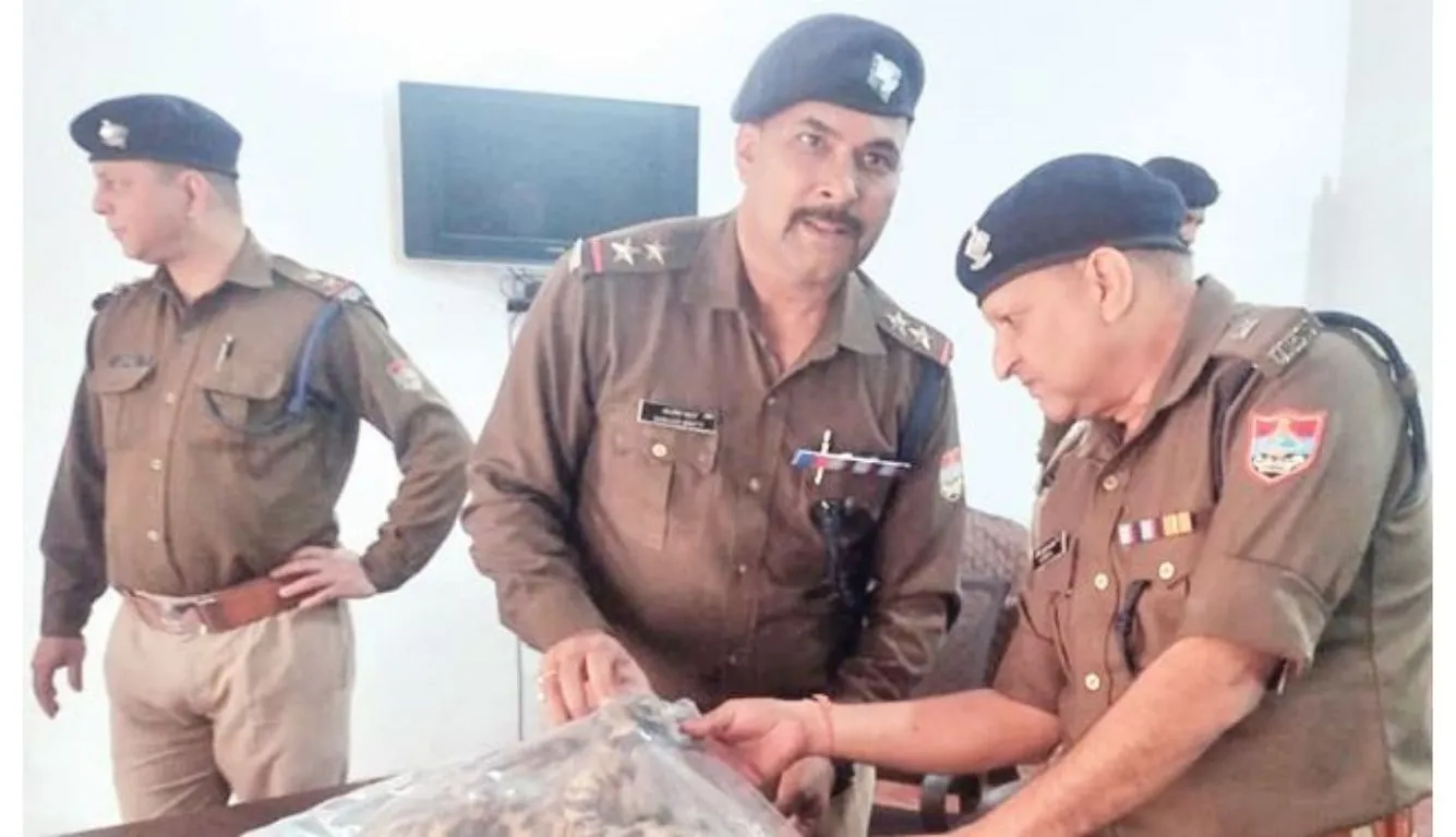 रुद्रपुरः पुलभट्टा पुलिस ने तेंदुए की खाल समेत चार तस्करों को गिरफ्तार कर भेजा जेल