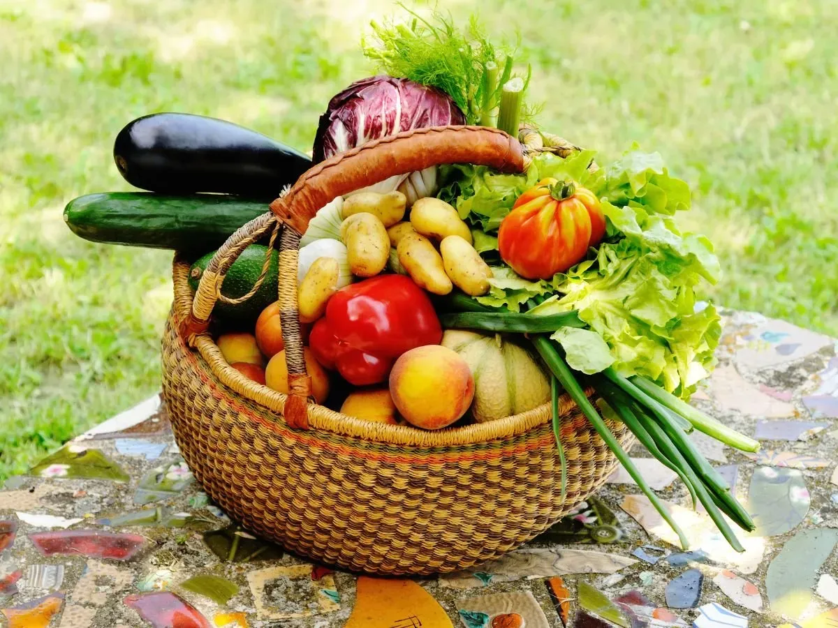 बेहतर सेहत के लिए जरूरी है खून को साफ करना, आज ही अपनी डाइट में शामिल करें ये चीजें 