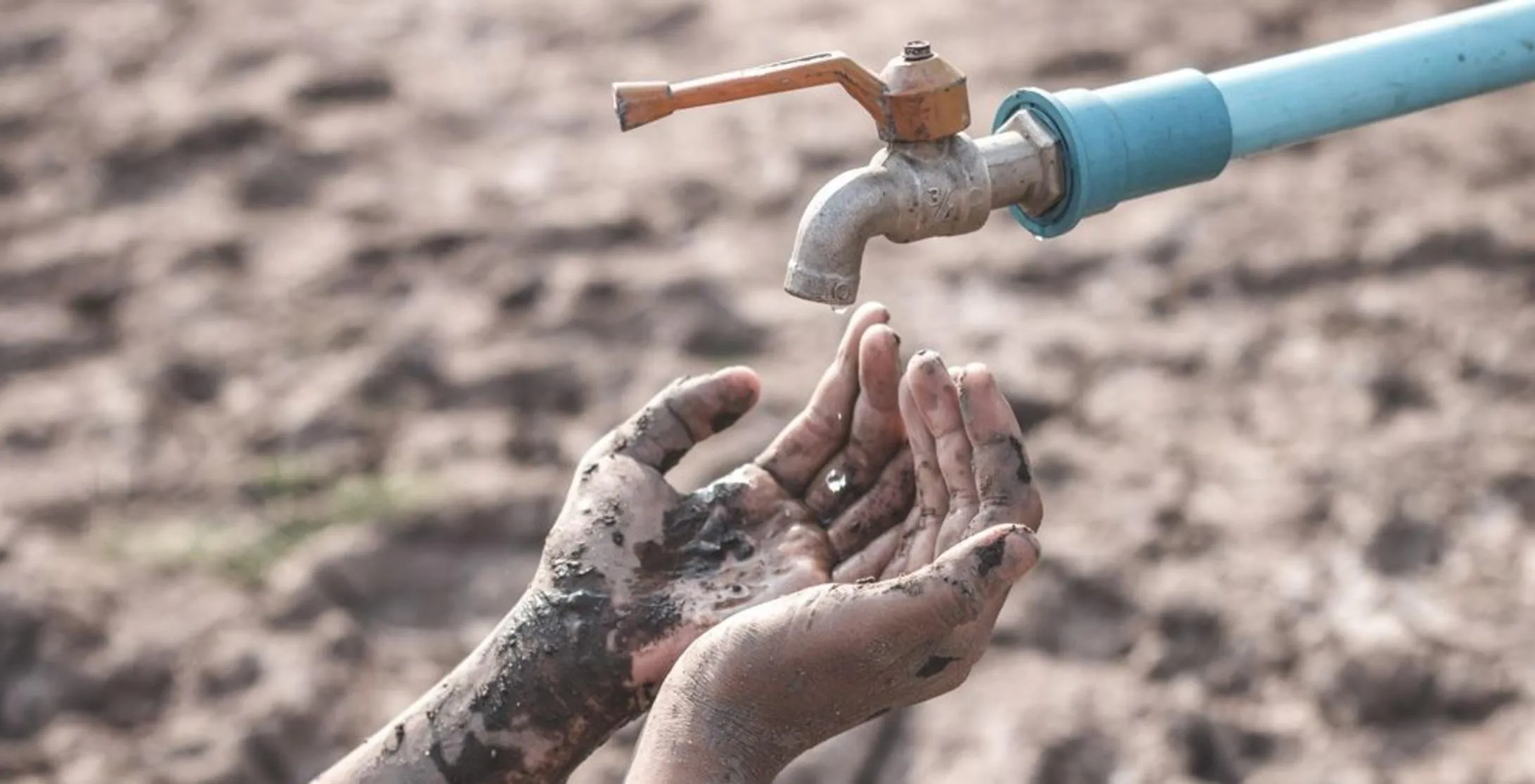 अल्मोड़ा: शिकायत पर भी पानी की लाइनों की मरम्मत नहीं 