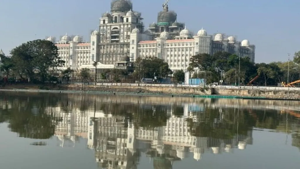 तेलंगाना के नए सचिवालय भवन में लगी आग, 17 फरवरी को होना है उद्घाटन