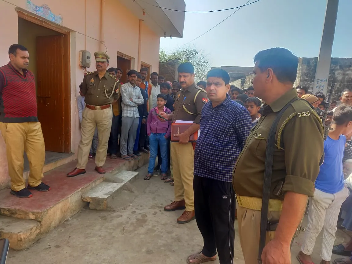 रामपुर: शाहबाद में पोते ने दादा की चाकू से गर्दन काटकर की हत्या, आरोपी फरार